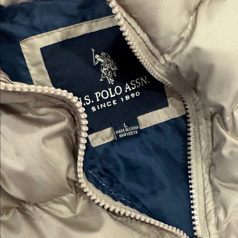 U.S. Polo Assn. Beige and Navy Puffer Vest - Picture 3 of 3